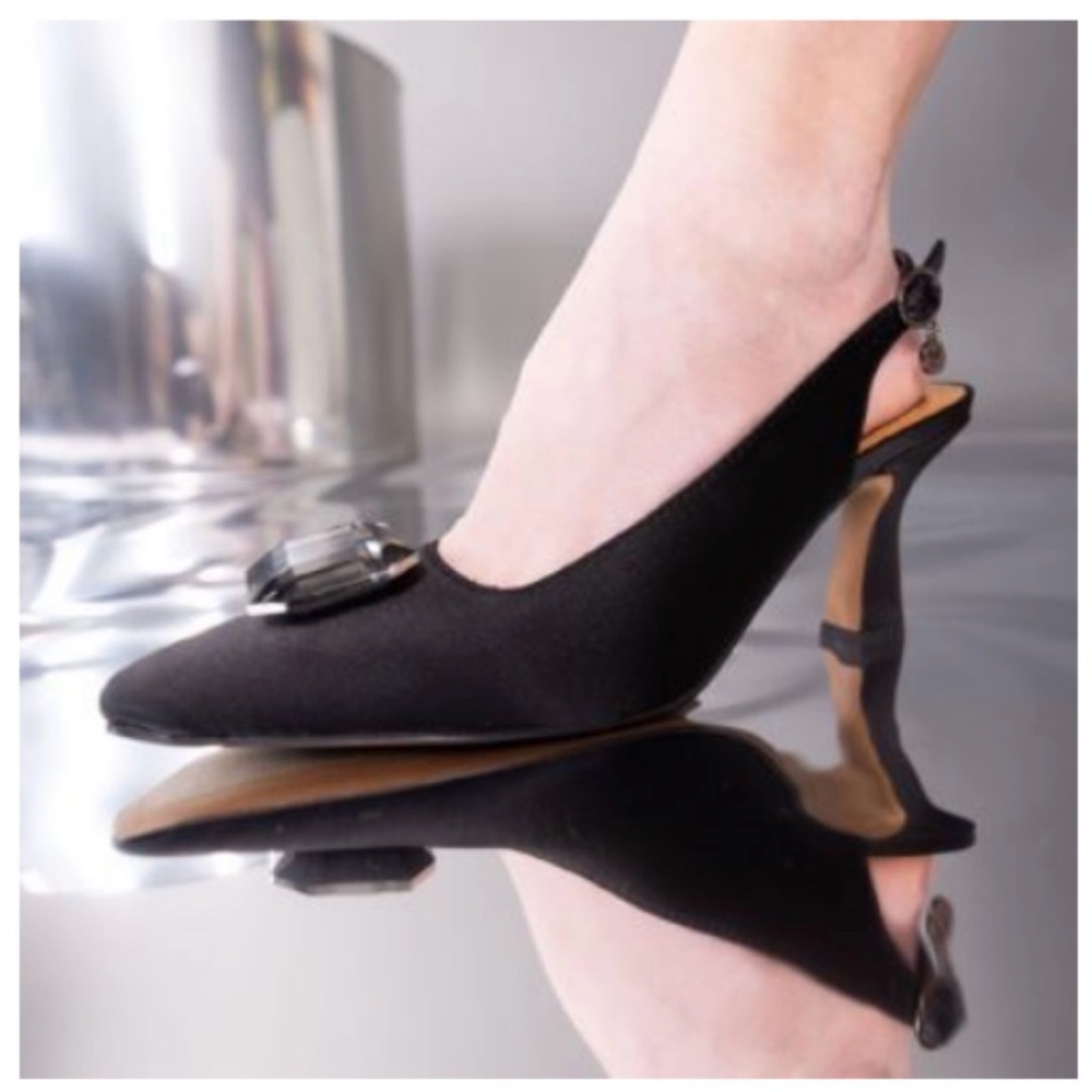 J.Renee Burgundy Slingback Pointed/Squared Toe Pumps with Red Gem - Picture 16 of 17